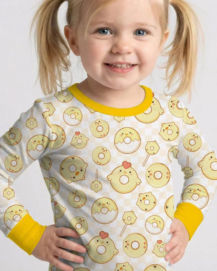 Zweiteiliges Langarm-Pyjama-Set mit Sommerfrüchten