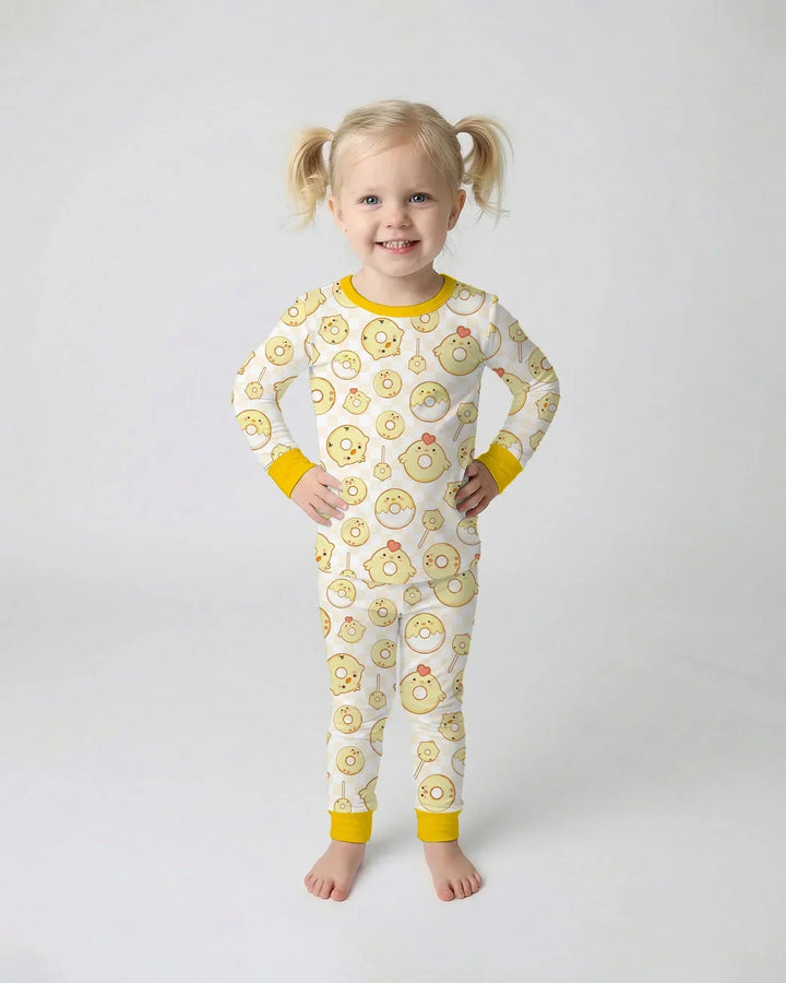 Zweiteiliges Langarm-Pyjama-Set mit Sommerfrüchten