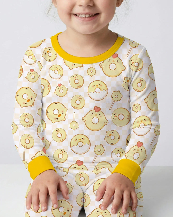 Zweiteiliges Langarm-Pyjama-Set mit Sommerfrüchten