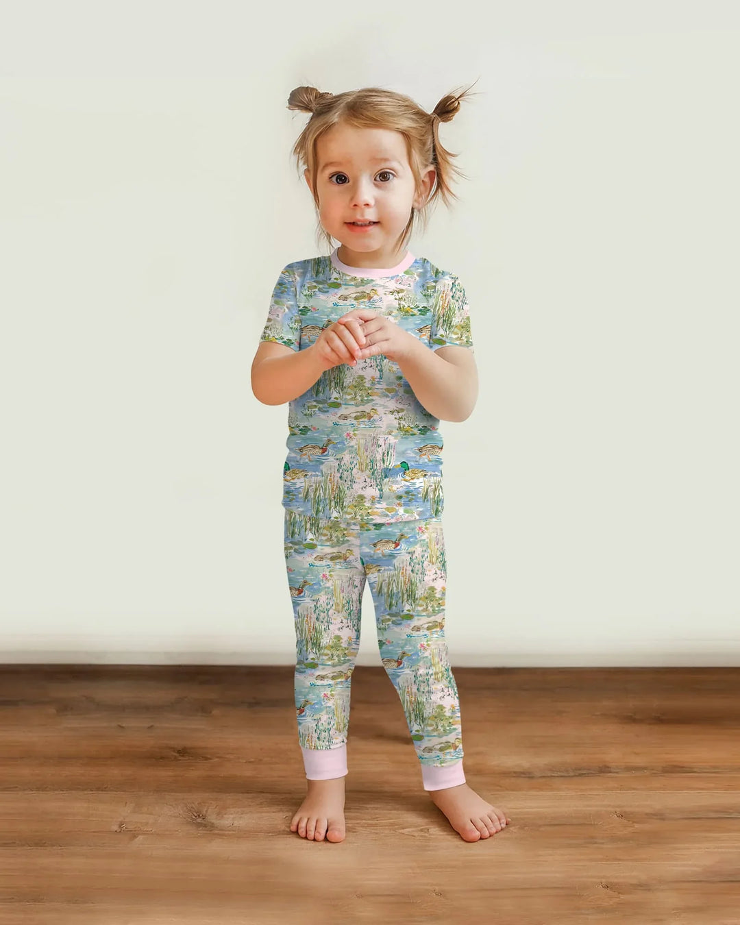 Zweiteiliges, kurzärmliges Pyjama-Set mit Marienkäfern
