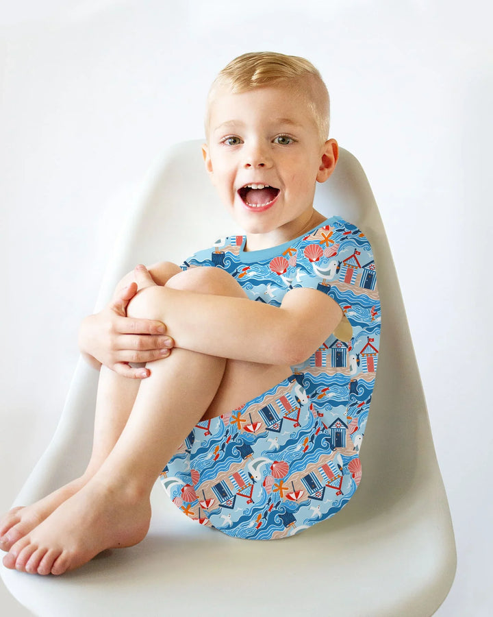 Template Zweiteiliges Pyjama-Set mit kurzen Ärmeln und Shorts