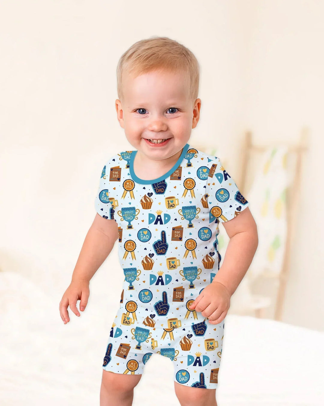 Template Zweiteiliges Pyjama-Set mit kurzen Ärmeln und Shorts
