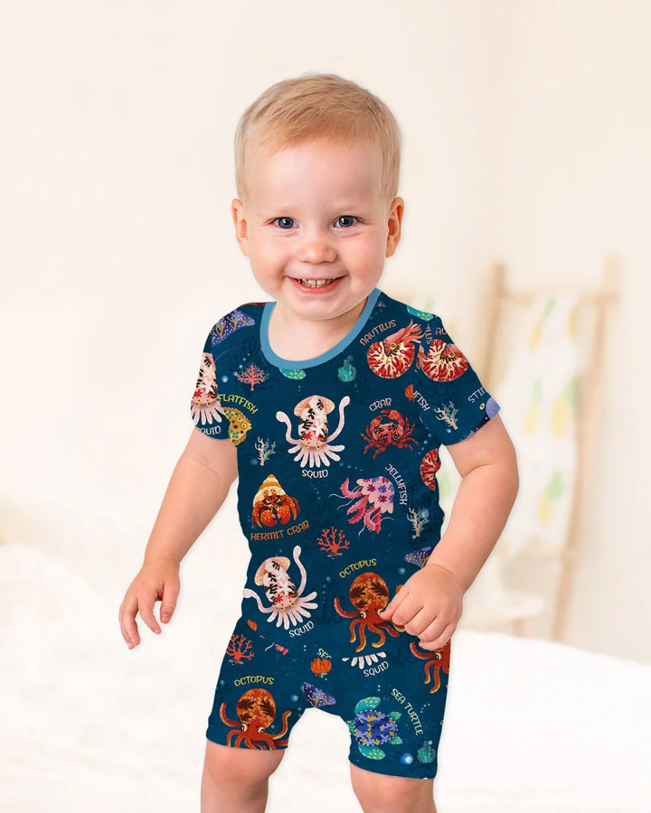 Template Zweiteiliges Pyjama-Set mit kurzen Ärmeln und Shorts