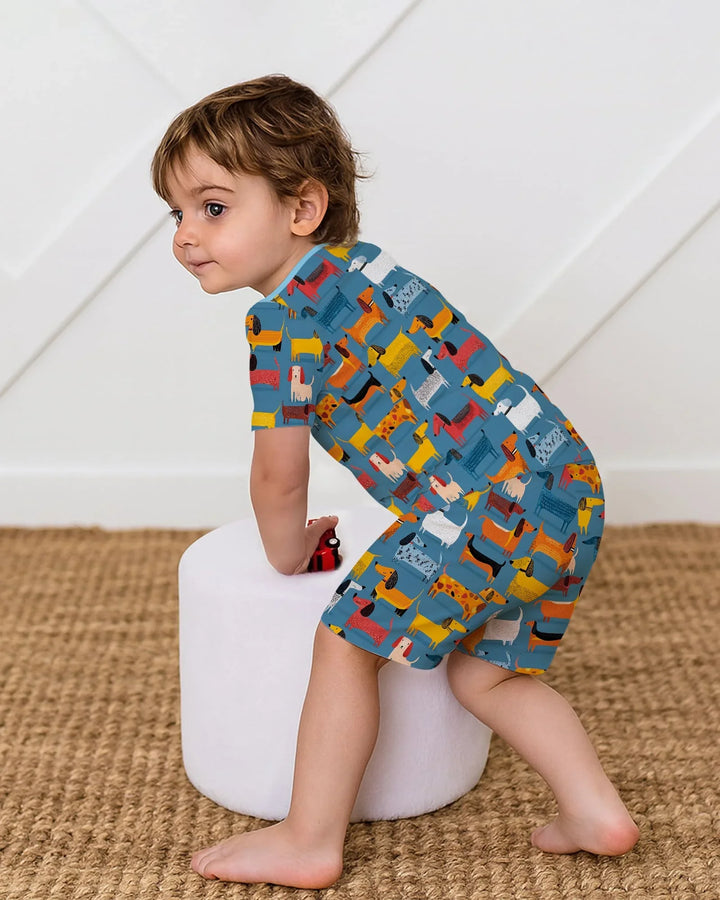 Template Zweiteiliges Pyjama-Set mit kurzen Ärmeln und Shorts