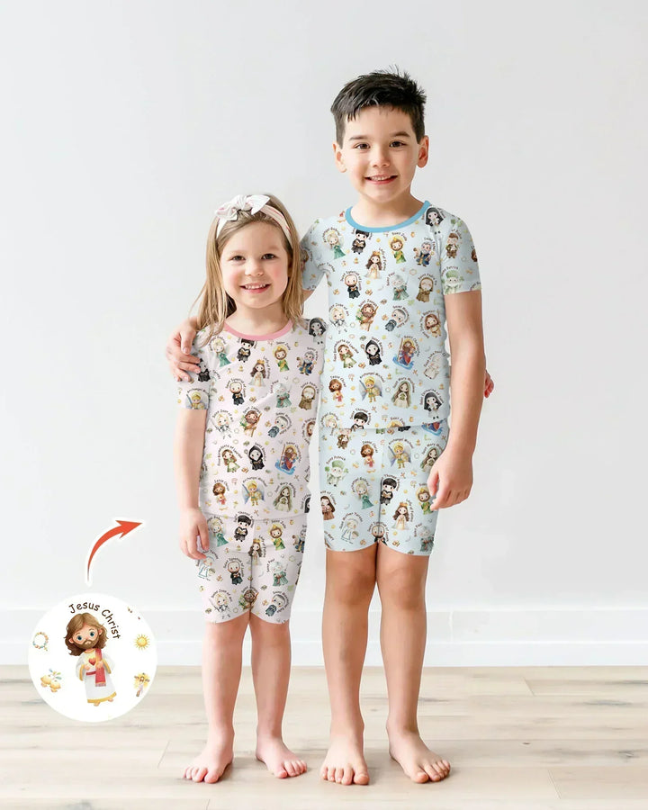 Template Zweiteiliges Pyjama-Set mit kurzen Ärmeln und Shorts