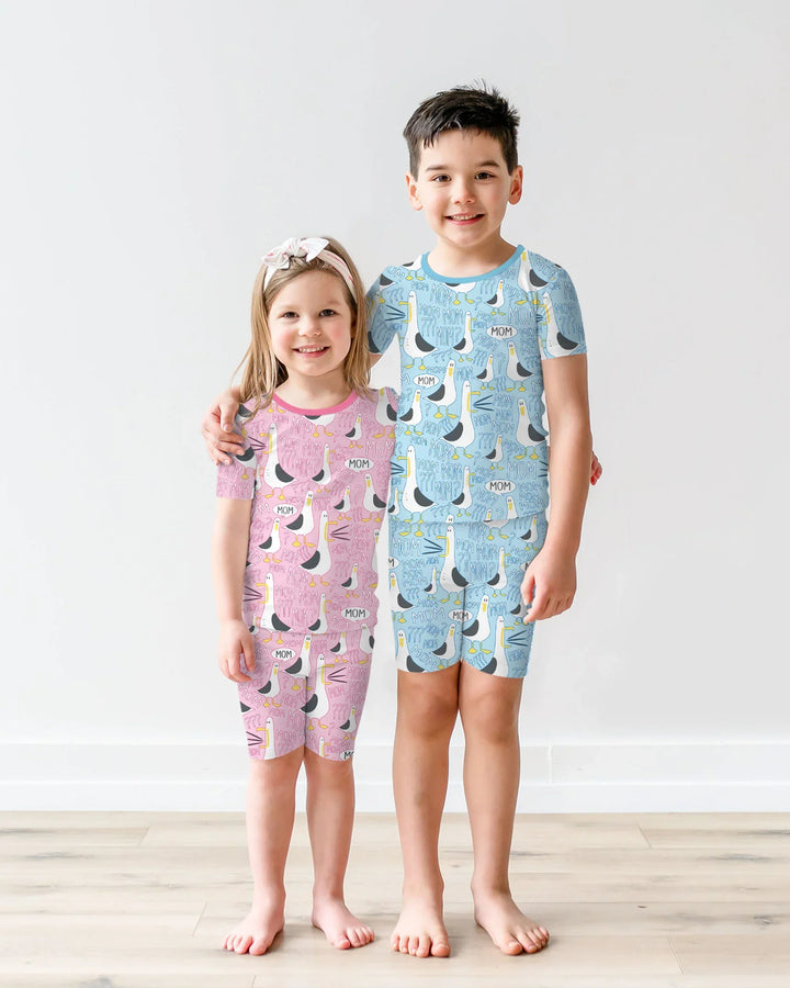Template Zweiteiliges Pyjama-Set mit kurzen Ärmeln und Shorts