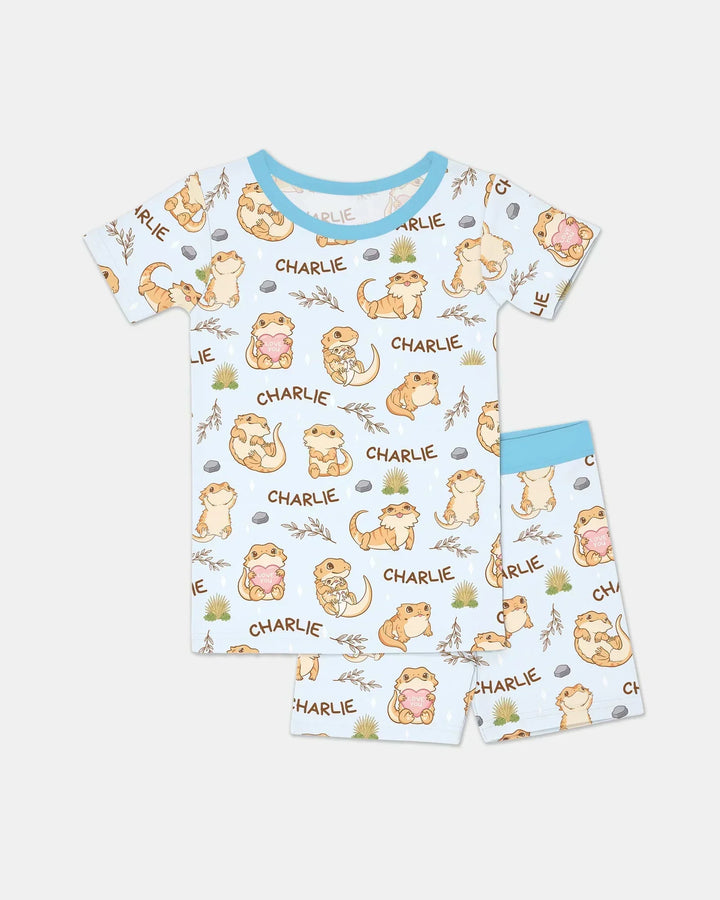 Template Zweiteiliges Pyjama-Set mit kurzen Ärmeln und Shorts