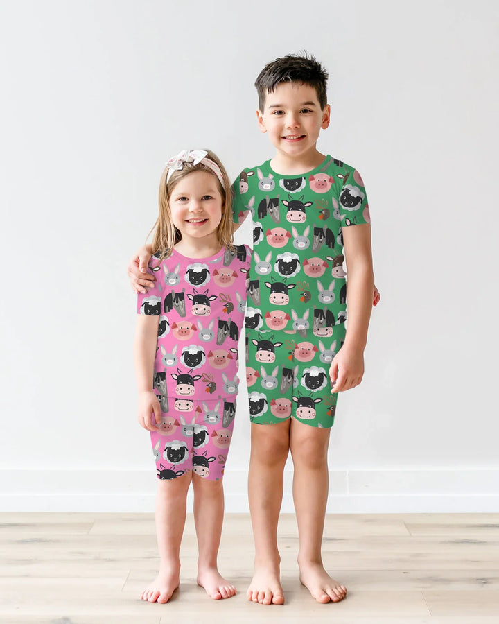 Template Zweiteiliges Pyjama-Set mit kurzen Ärmeln und Shorts