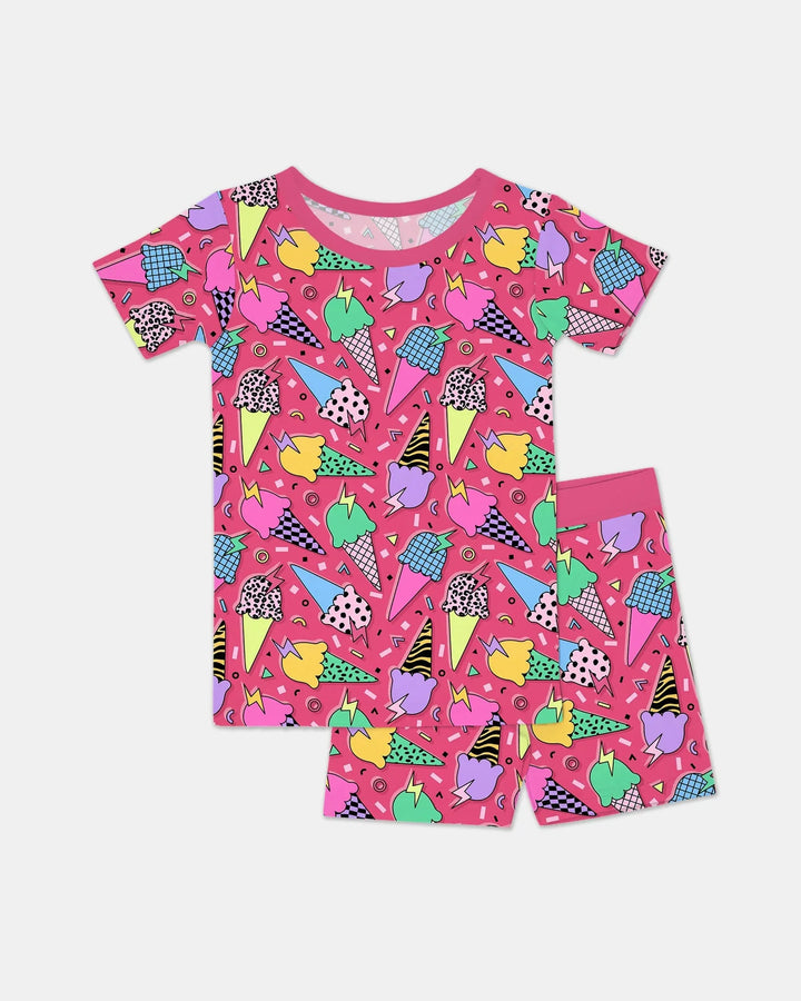 Template Zweiteiliges Pyjama-Set mit kurzen Ärmeln und Shorts