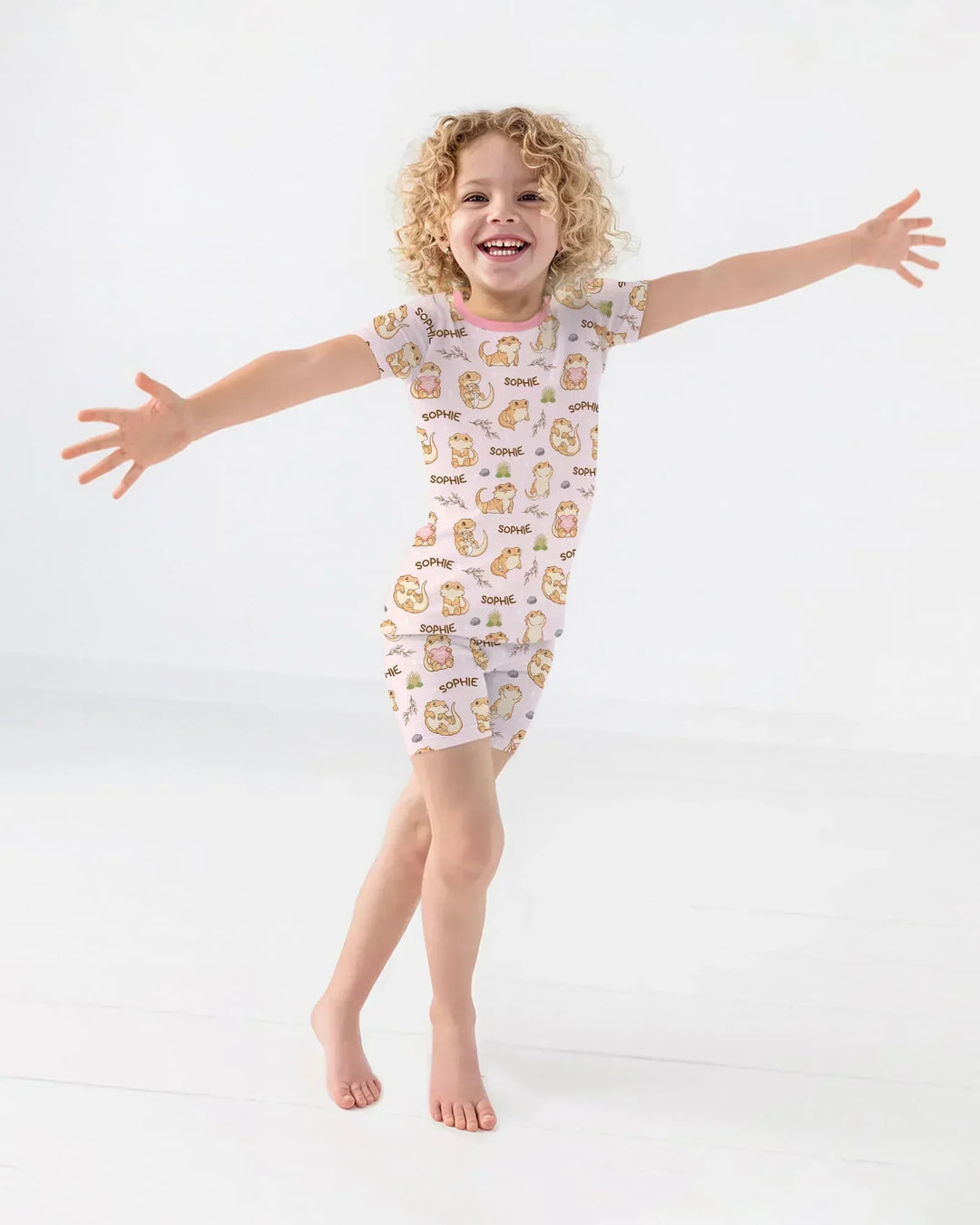 Template Zweiteiliges Pyjama-Set mit kurzen Ärmeln und Shorts