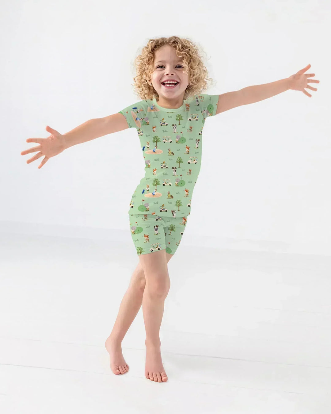 Template Zweiteiliges Pyjama-Set mit kurzen Ärmeln und Shorts