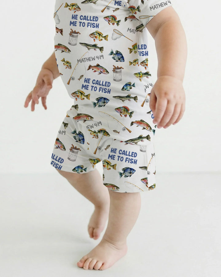 Template Zweiteiliges Pyjama-Set mit kurzen Ärmeln und Shorts
