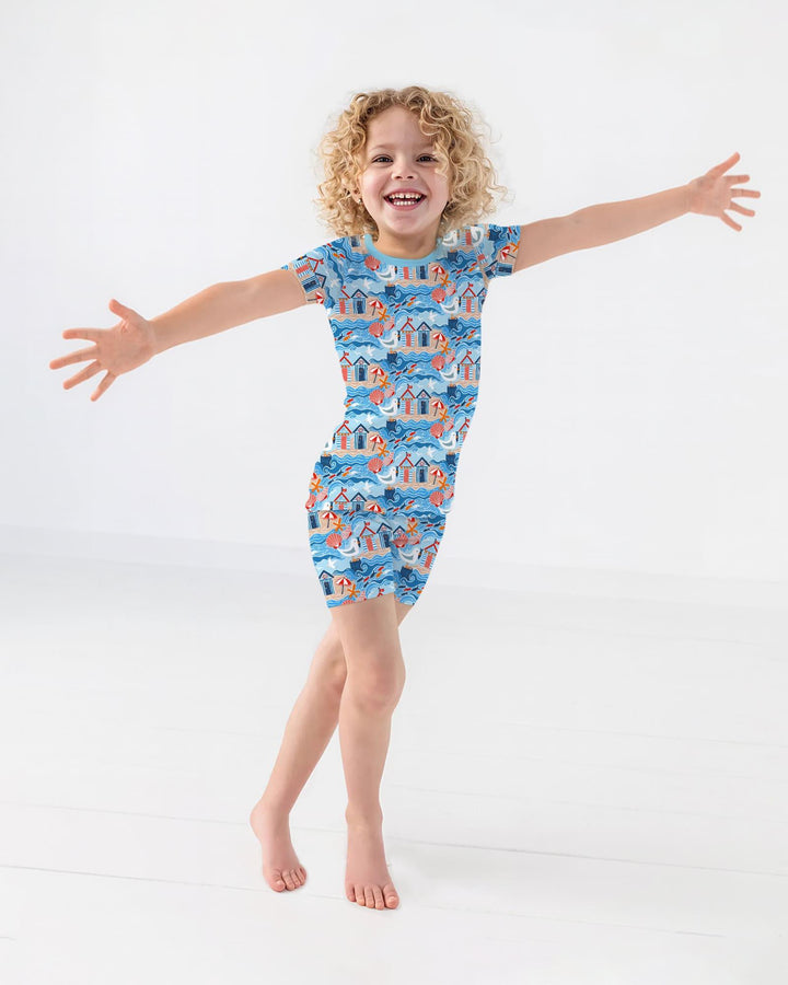 Template Zweiteiliges Pyjama-Set mit kurzen Ärmeln und Shorts