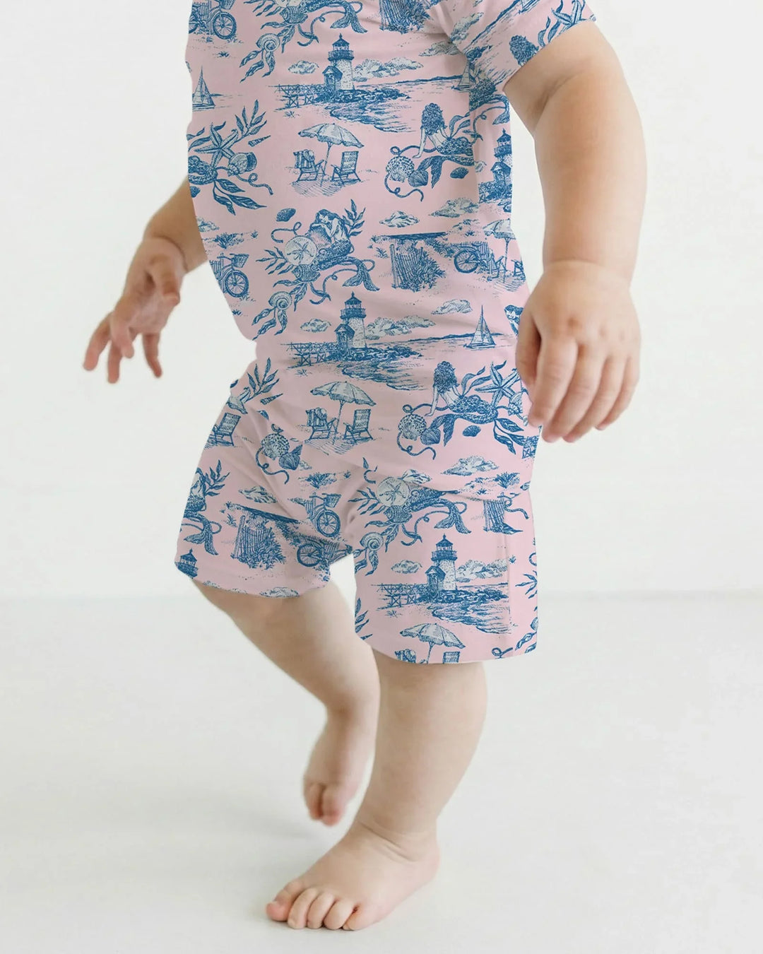Template Zweiteiliges Pyjama-Set mit kurzen Ärmeln und Shorts