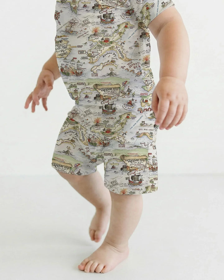 Template Zweiteiliges Pyjama-Set mit kurzen Ärmeln und Shorts