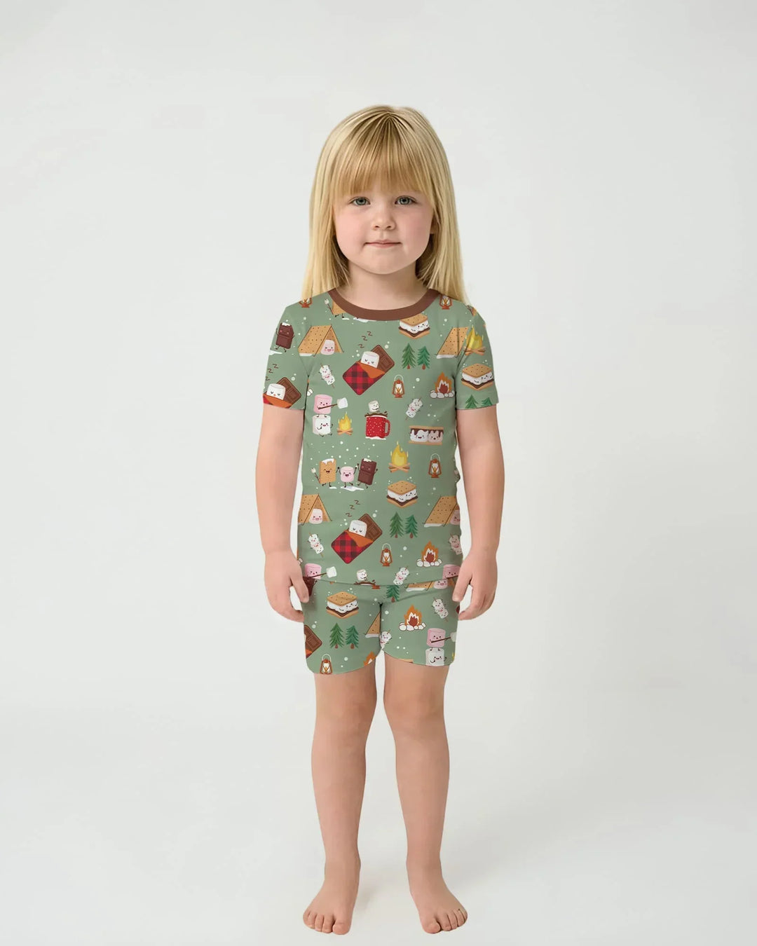 Template Zweiteiliges Pyjama-Set mit kurzen Ärmeln und Shorts