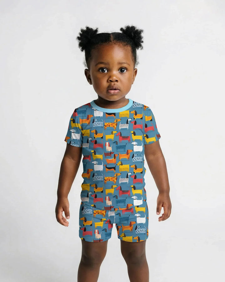 Template Zweiteiliges Pyjama-Set mit kurzen Ärmeln und Shorts