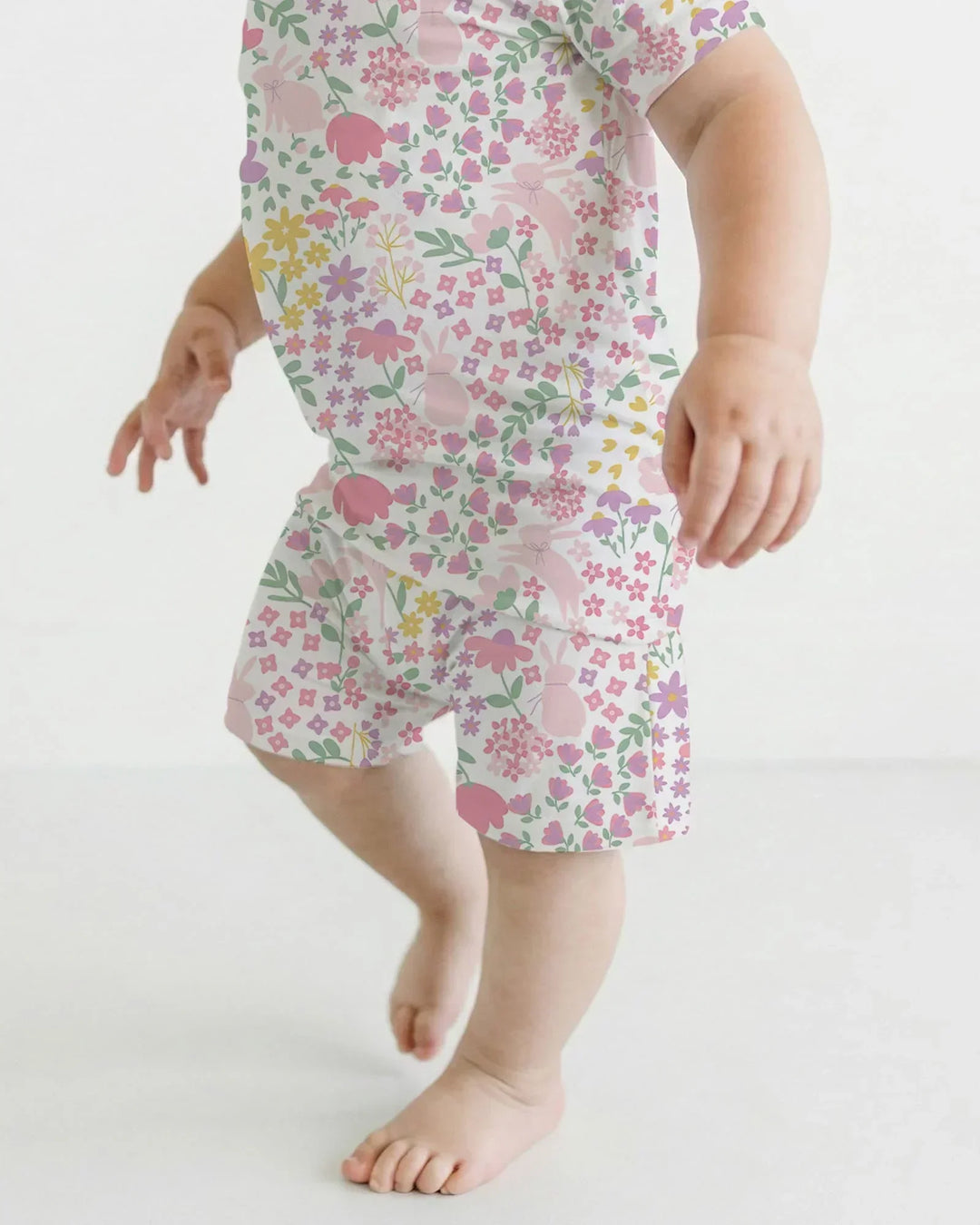 Template Zweiteiliges Pyjama-Set mit kurzen Ärmeln und Shorts