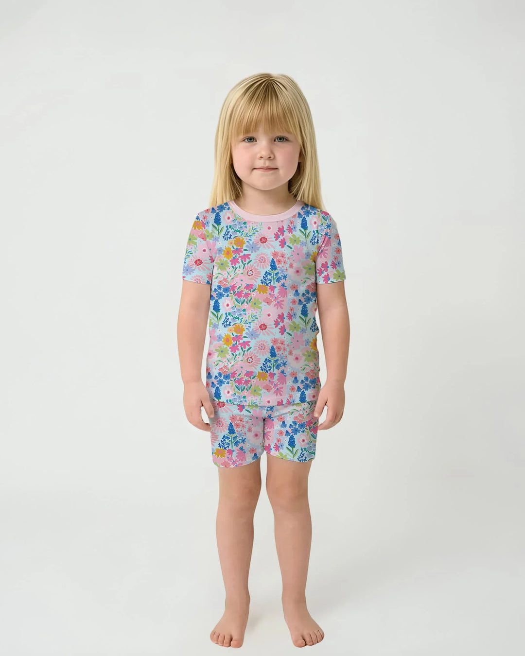 Template Zweiteiliges Pyjama-Set mit kurzen Ärmeln und Shorts