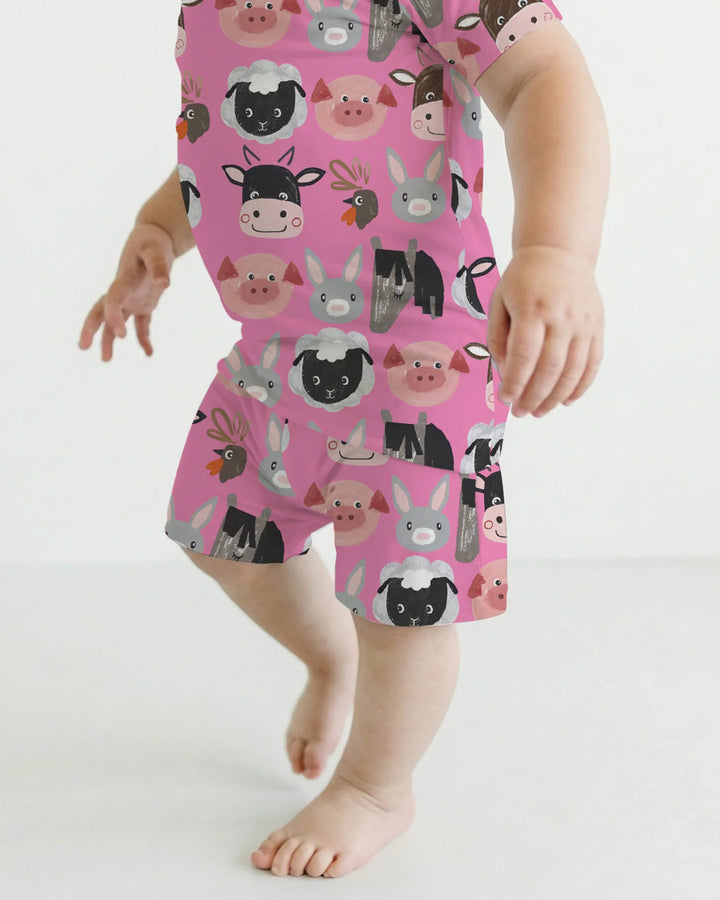 Template Zweiteiliges Pyjama-Set mit kurzen Ärmeln und Shorts