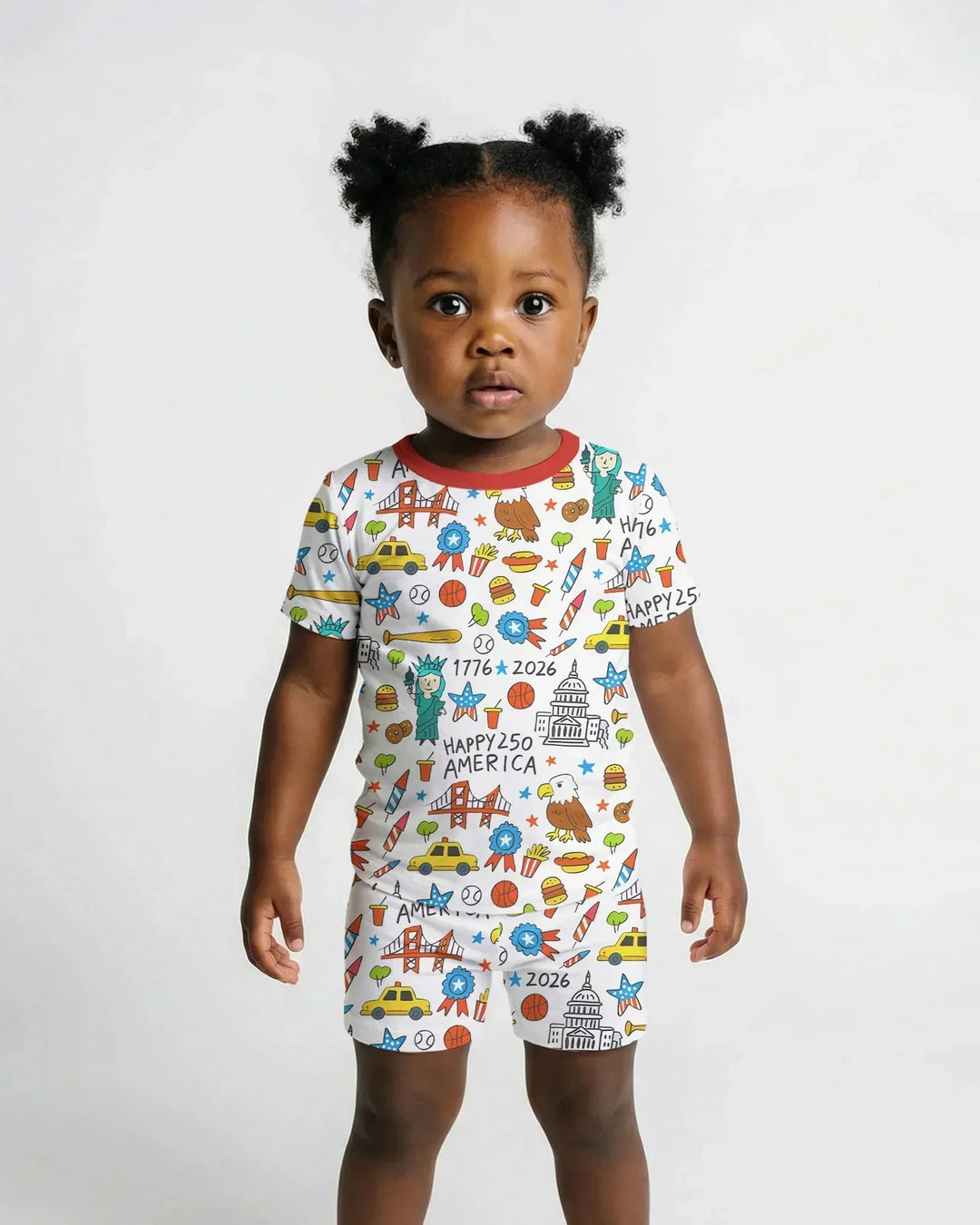 Template Zweiteiliges Pyjama-Set mit kurzen Ärmeln und Shorts