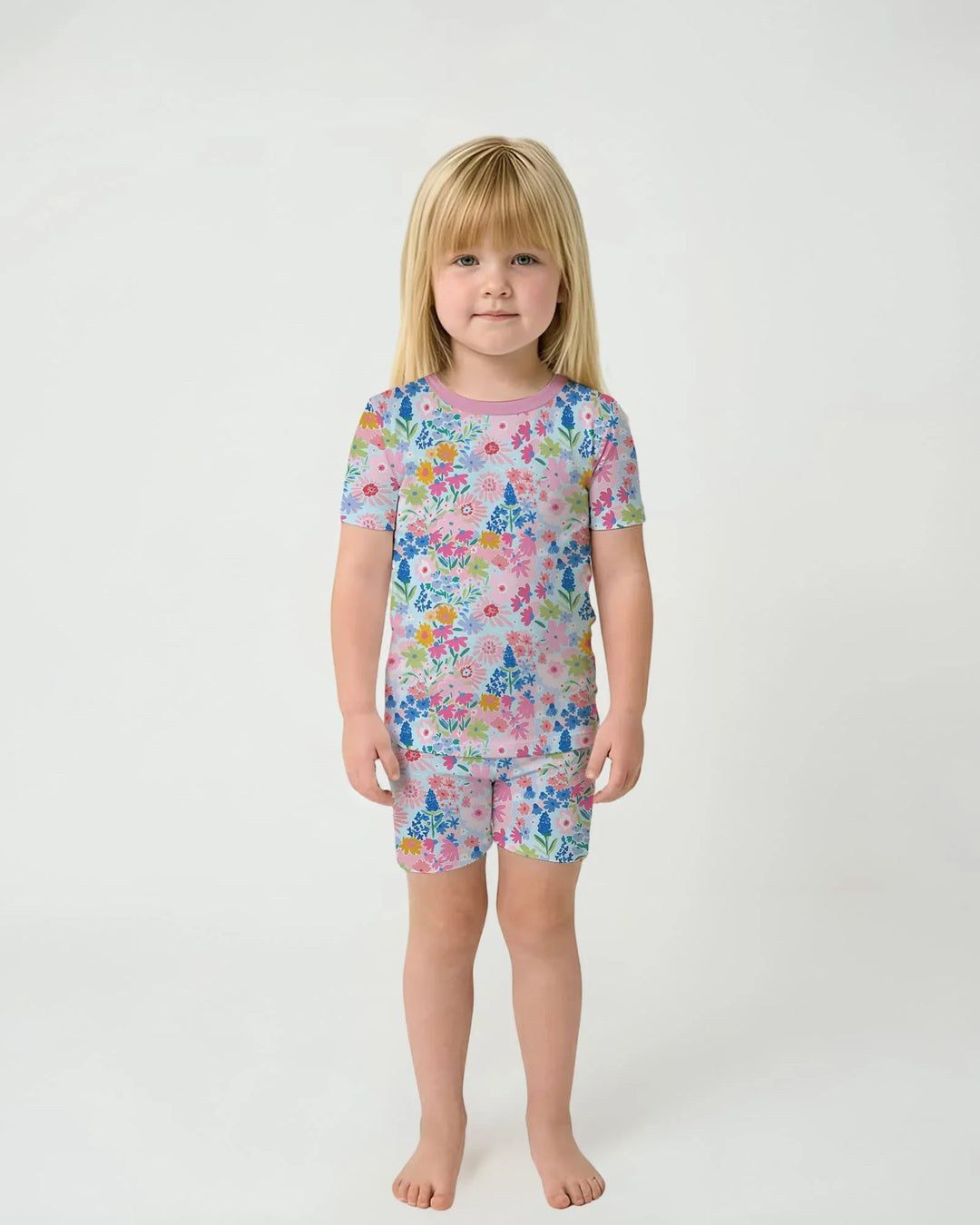 Template Zweiteiliges Pyjama-Set mit kurzen Ärmeln und Shorts