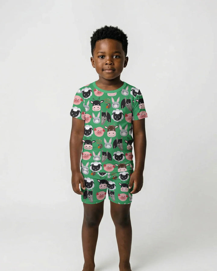 Template Zweiteiliges Pyjama-Set mit kurzen Ärmeln und Shorts