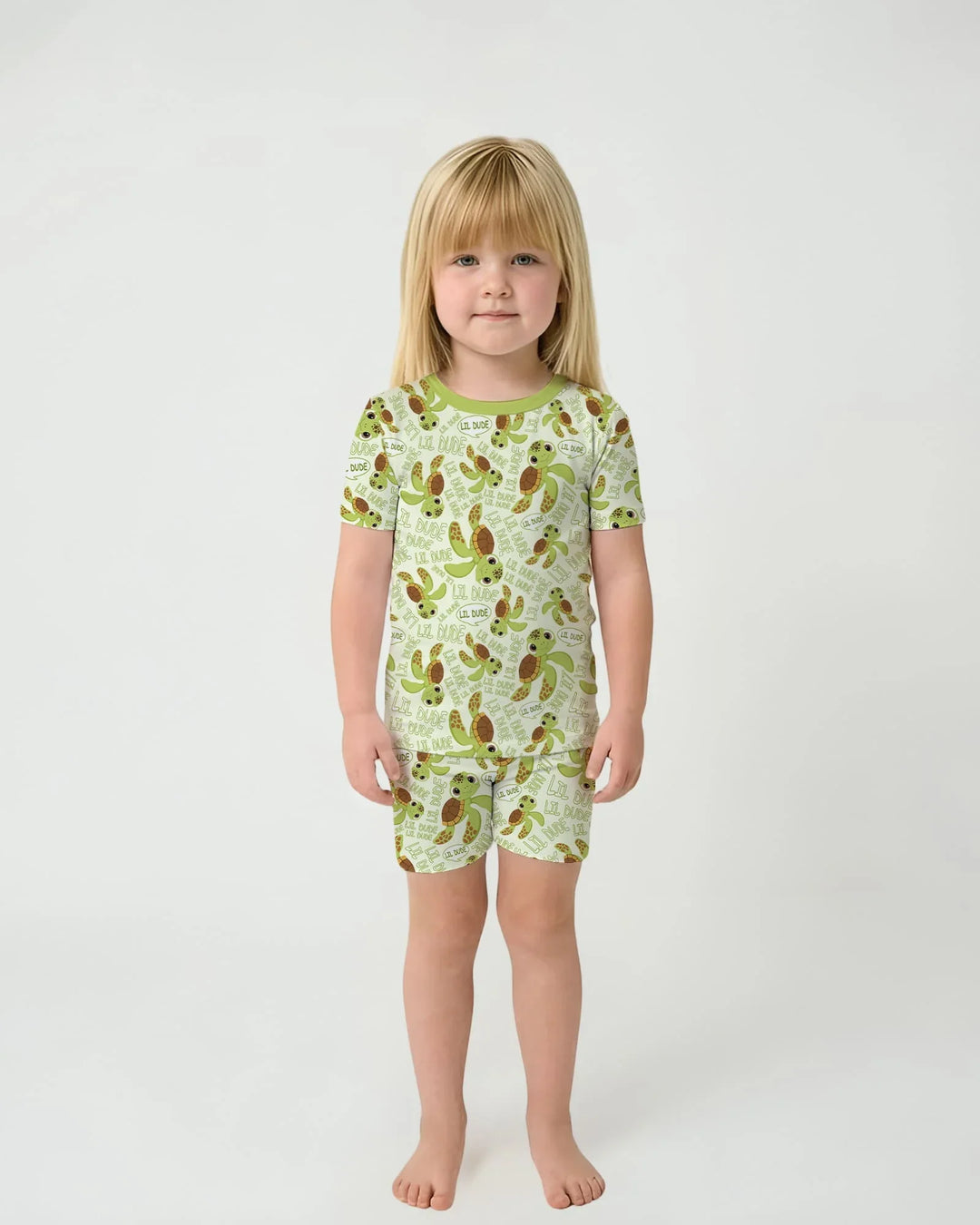 Template Zweiteiliges Pyjama-Set mit kurzen Ärmeln und Shorts