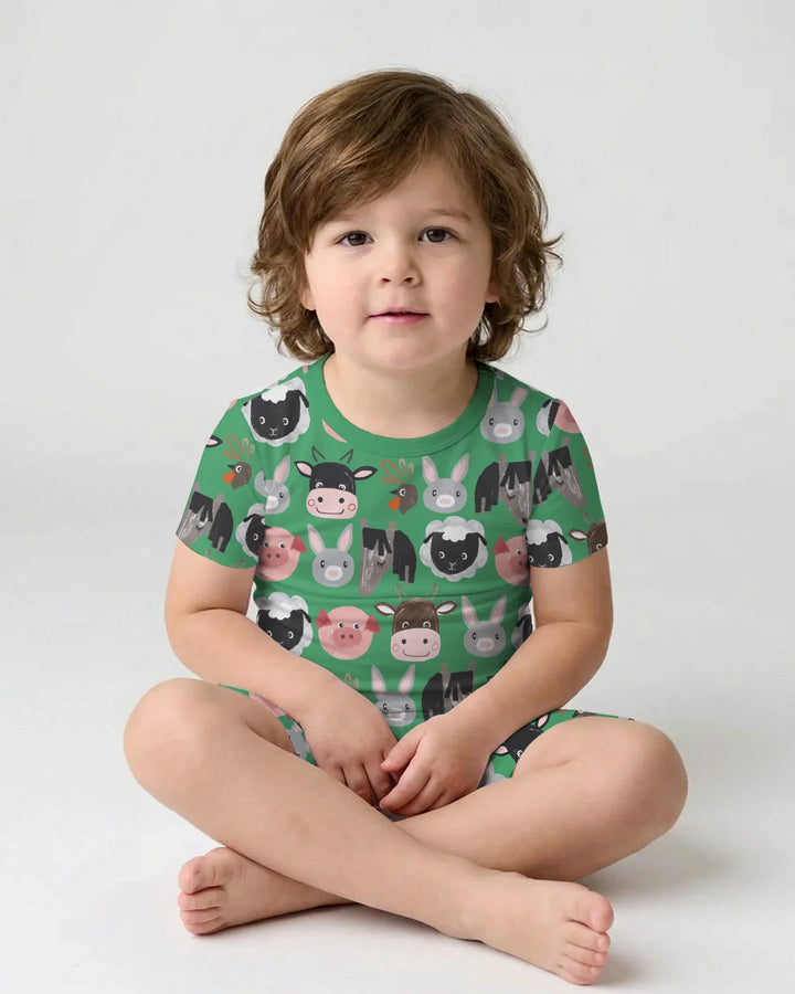Template Zweiteiliges Pyjama-Set mit kurzen Ärmeln und Shorts