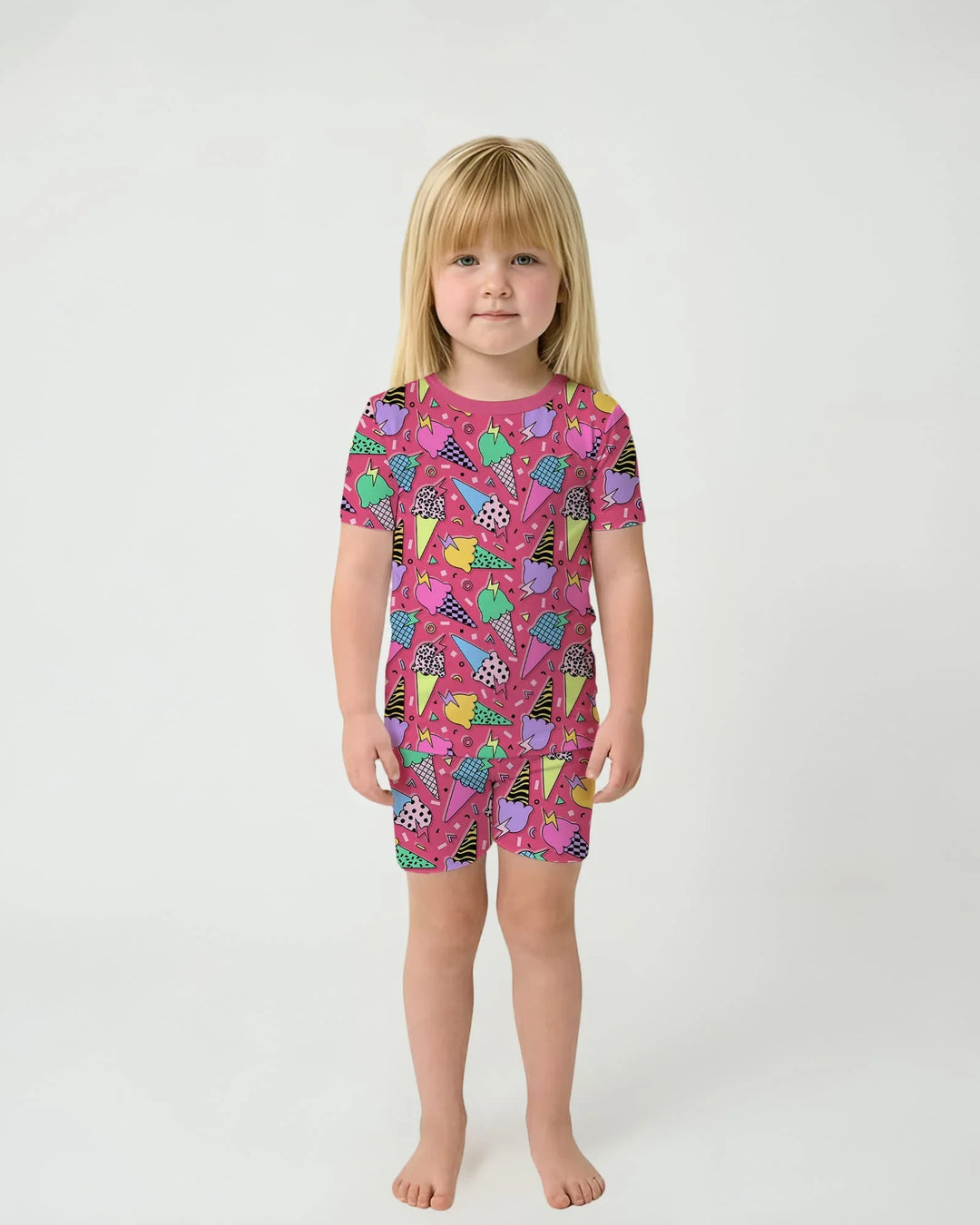 Template Zweiteiliges Pyjama-Set mit kurzen Ärmeln und Shorts