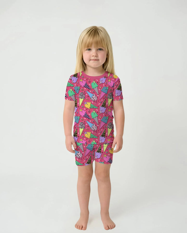 Template Zweiteiliges Pyjama-Set mit kurzen Ärmeln und Shorts