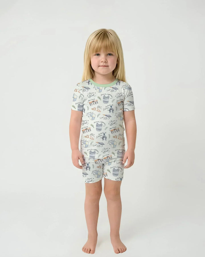 Template Zweiteiliges Pyjama-Set mit kurzen Ärmeln und Shorts