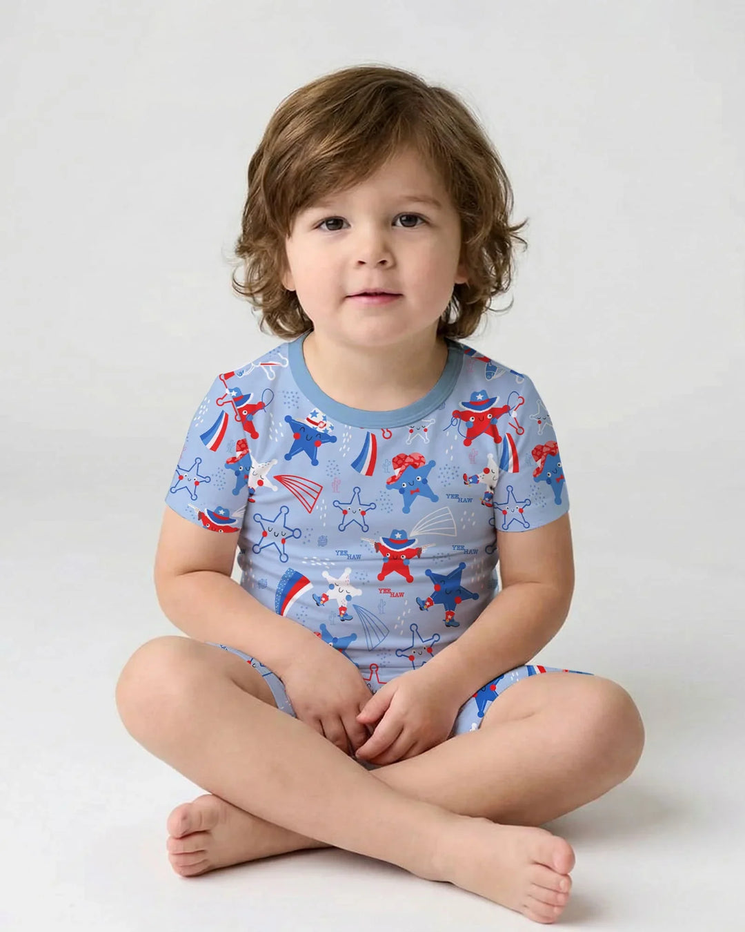 Template Zweiteiliges Pyjama-Set mit kurzen Ärmeln und Shorts