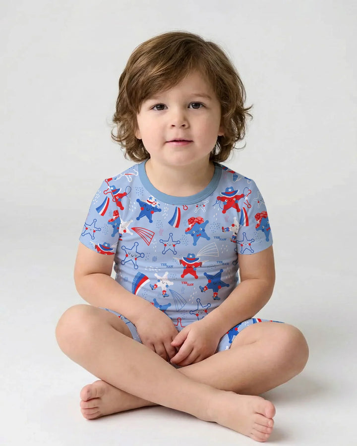 Template Zweiteiliges Pyjama-Set mit kurzen Ärmeln und Shorts