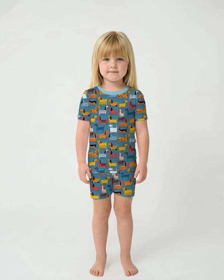 Template Zweiteiliges Pyjama-Set mit kurzen Ärmeln und Shorts