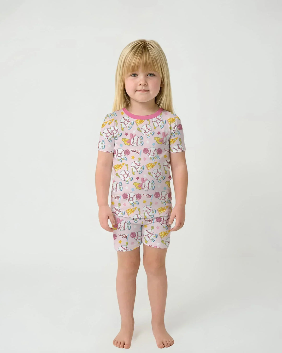 Template Zweiteiliges Pyjama-Set mit kurzen Ärmeln und Shorts