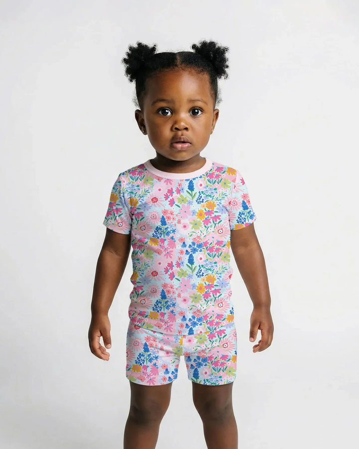 Template Zweiteiliges Pyjama-Set mit kurzen Ärmeln und Shorts