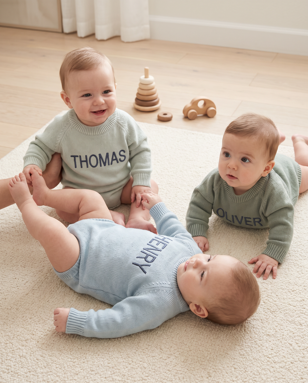 Personalisierter einfarbiger Strickpullover mit Blasenmuster