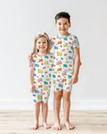 Template Zweiteiliges Pyjama-Set mit kurzen Ärmeln und Shorts