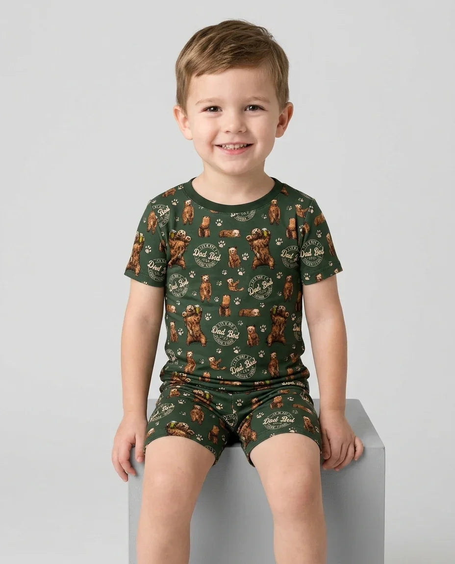 Template Zweiteiliges Pyjama-Set mit kurzen Ärmeln und Shorts