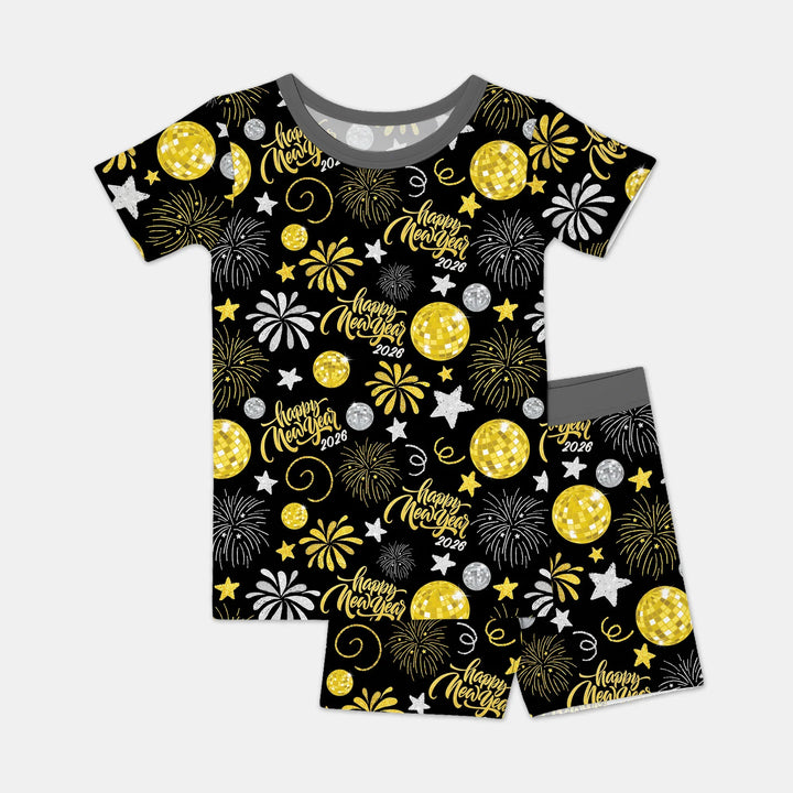 Template Zweiteiliges Pyjama-Set mit kurzen Ärmeln und Shorts
