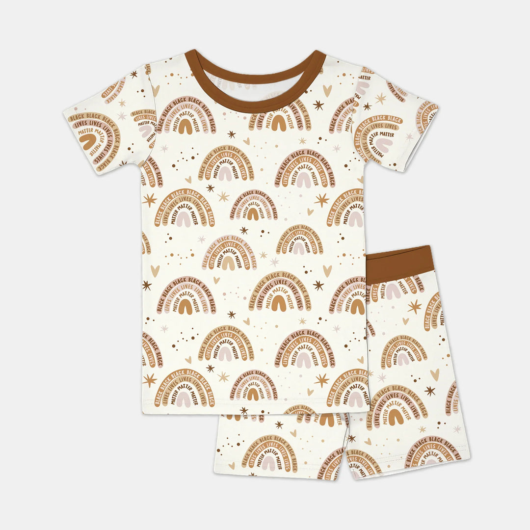 Template Zweiteiliges Pyjama-Set mit kurzen Ärmeln und Shorts