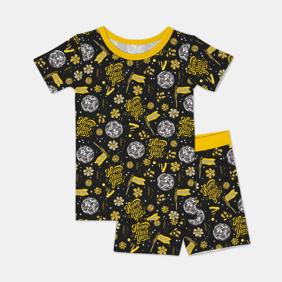 Template Zweiteiliges Pyjama-Set mit kurzen Ärmeln und Shorts