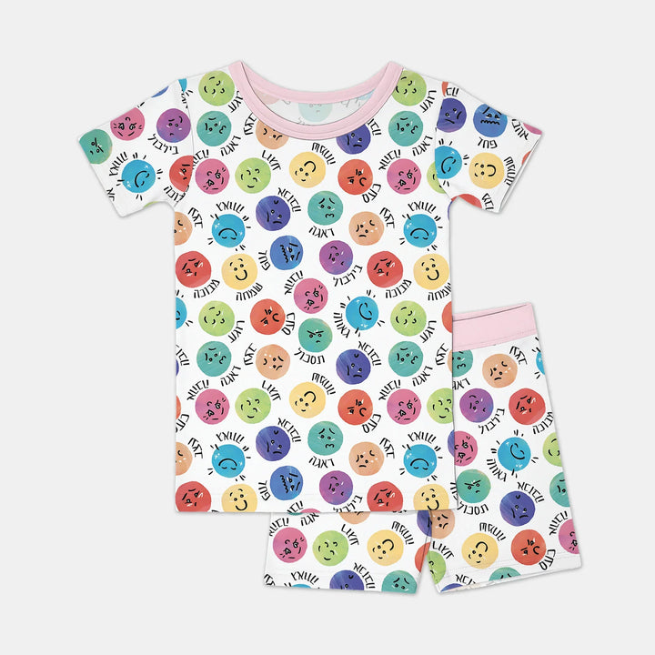 Template Zweiteiliges Pyjama-Set mit kurzen Ärmeln und Shorts