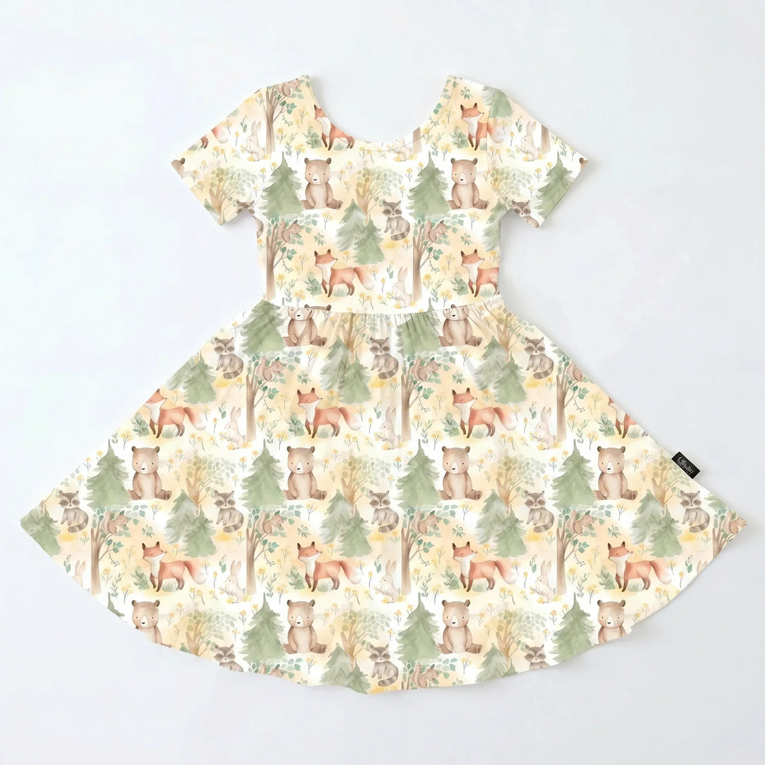 Gemütliches Wald-Freunde-Bambus-Drehkleid