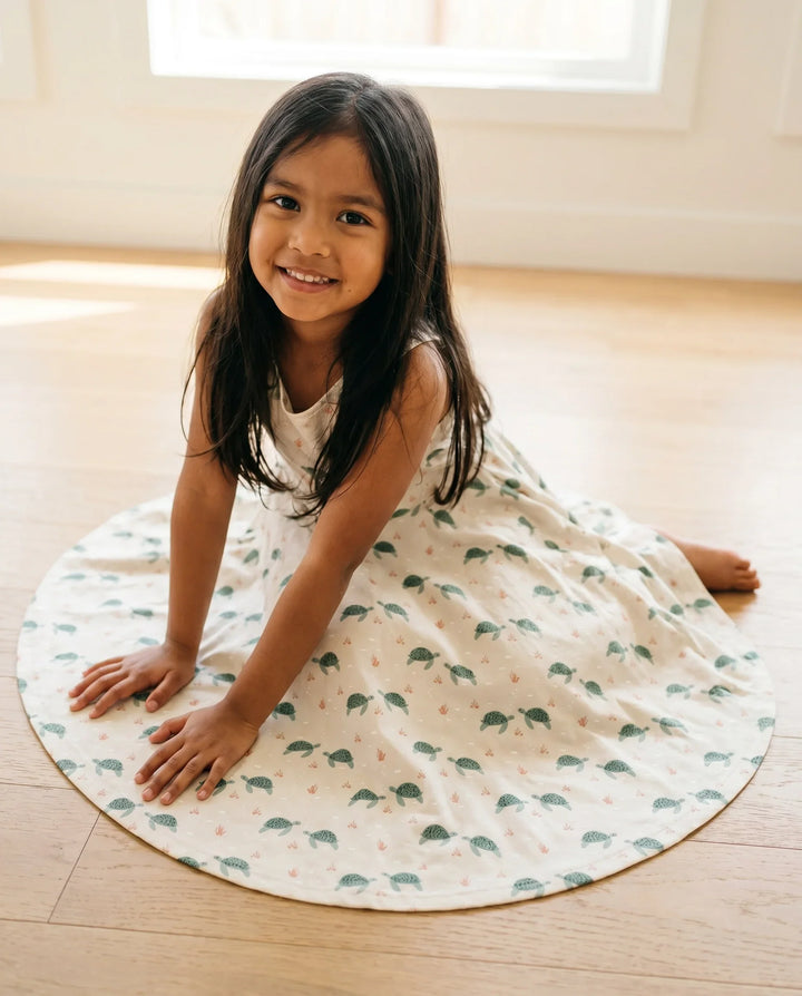 Kleines Meeresschildkröten-Bambus-Drehkleid
