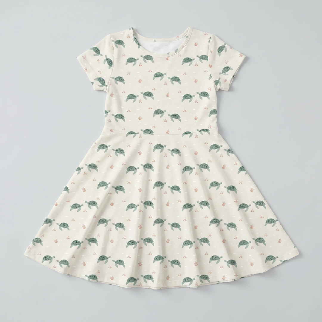 Kleines Meeresschildkröten-Bambus-Drehkleid