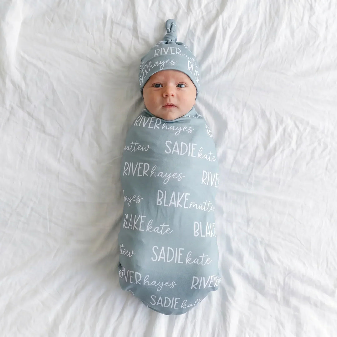 Personalisierte Neutrale Babyname Bambus-Puckdecke Schriftarten-Duo