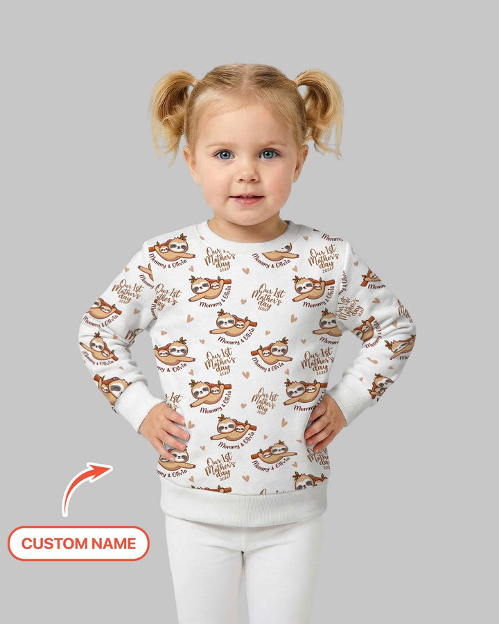 Personalisierter Name Mama & Baby Faultier – Unser erster Muttertag 2026 Bambus-Sweatshirt mit Rundhalsausschnitt