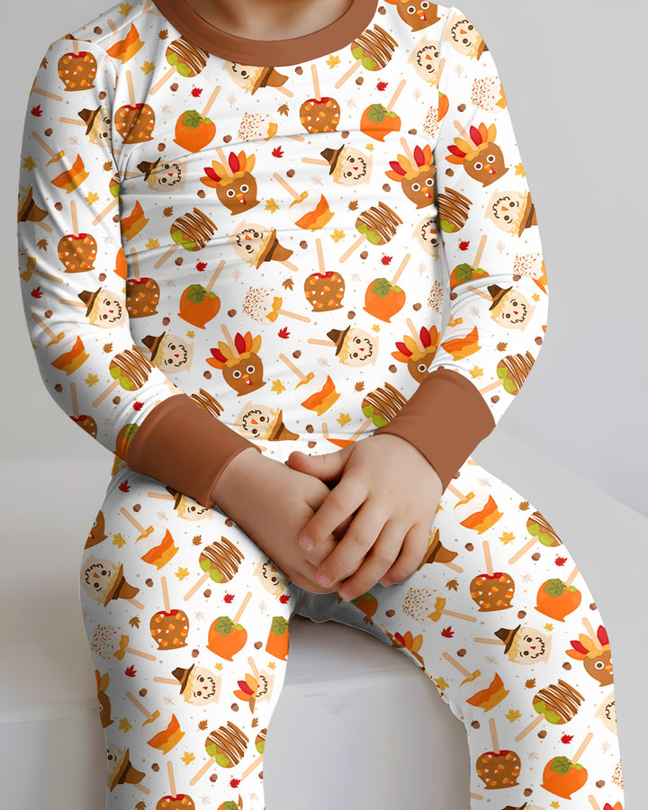 Zweiteiliges Langarm-Pyjama-Set mit Sommerfrüchten